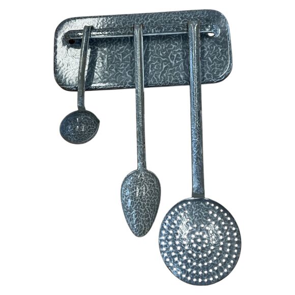 Gray Graniteware Wall Utensil Holder with Utensils Vintage Farmhouse Ladle Spoon - Picture 7 of 7